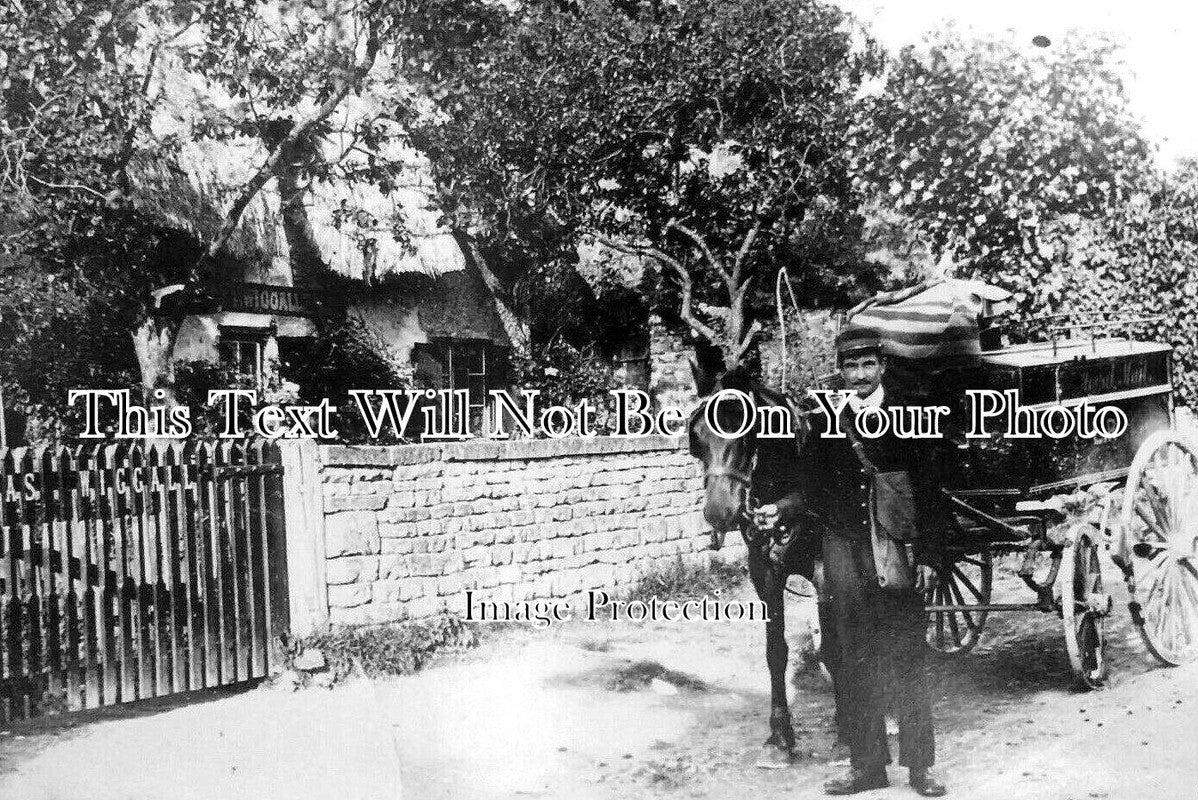 GL 1559 - Royal Mail Postman, Little Witcombe, Gloucestershire c1910