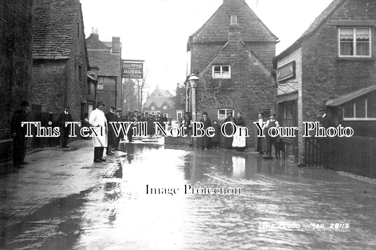 GL 1627 - The Flood, Bourton On The Water, Gloucestershire c1913