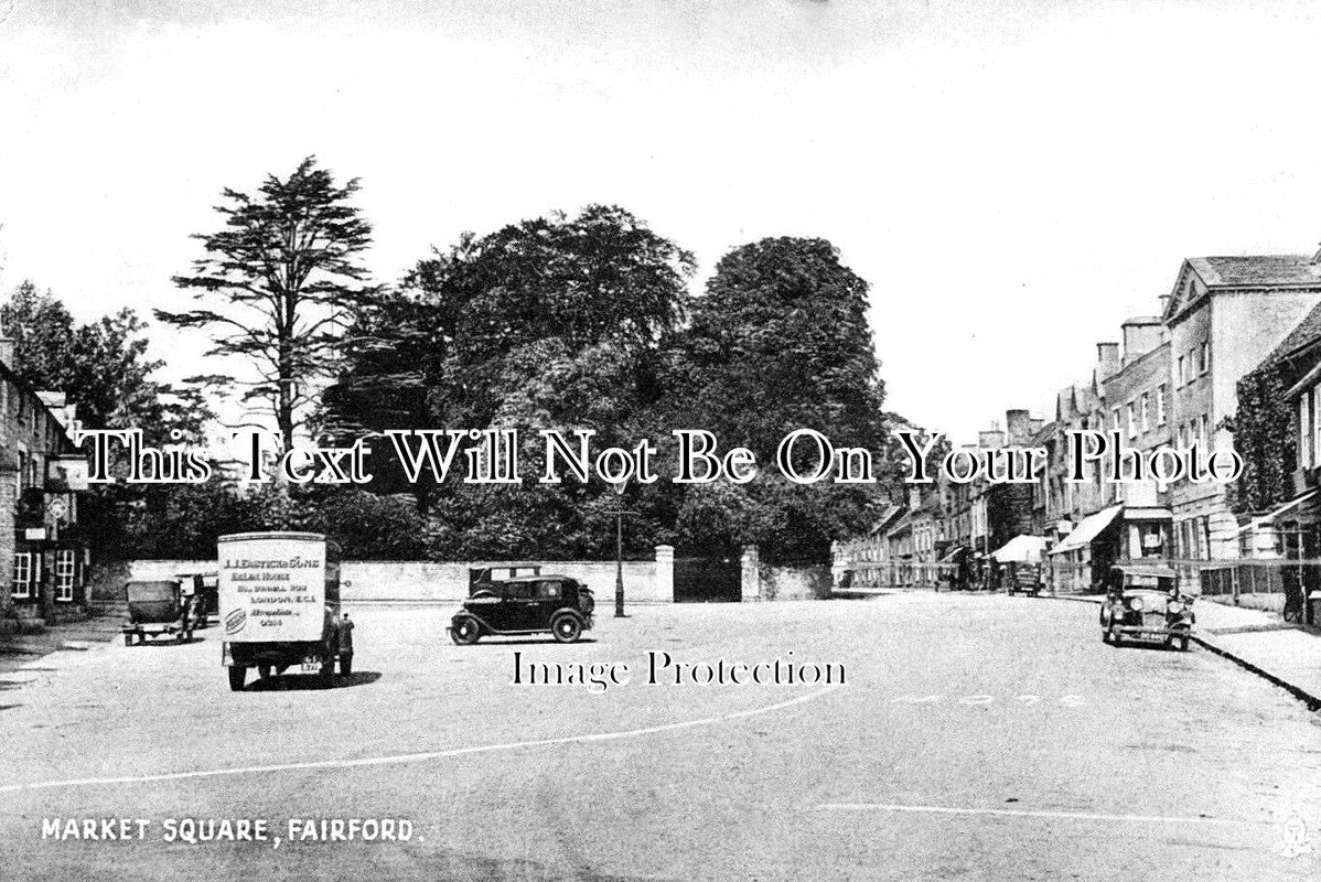 GL 1924 - Market Square, Fairford, Gloucestershire c1937