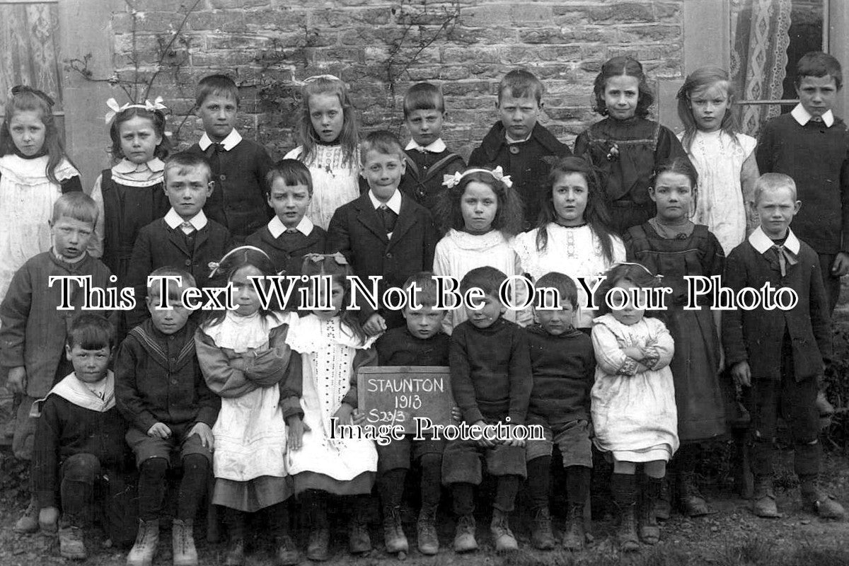 GL 2508 - Staunton School Class Group, Gloucestershire 1913