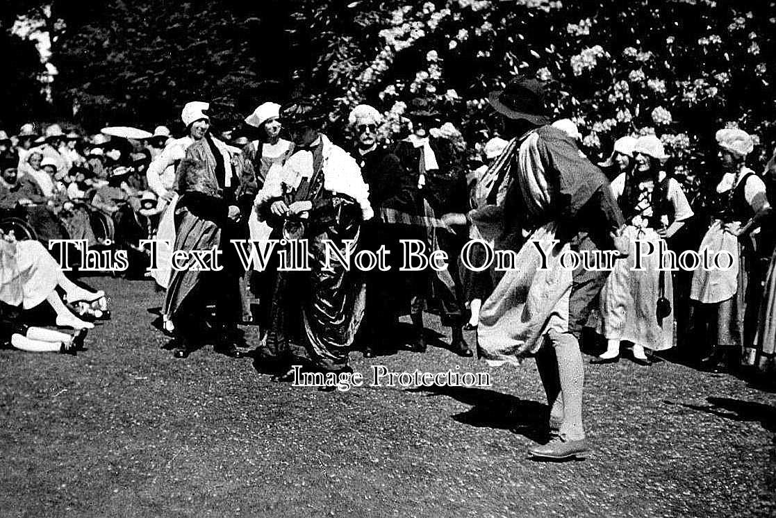 HA 114 - Lymington Parochial Fete, The Pied Piper, Hampshire c1920