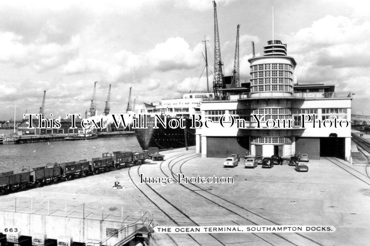 HA 2453 - Ocean Terminal, Southampton Docks, Hampshire