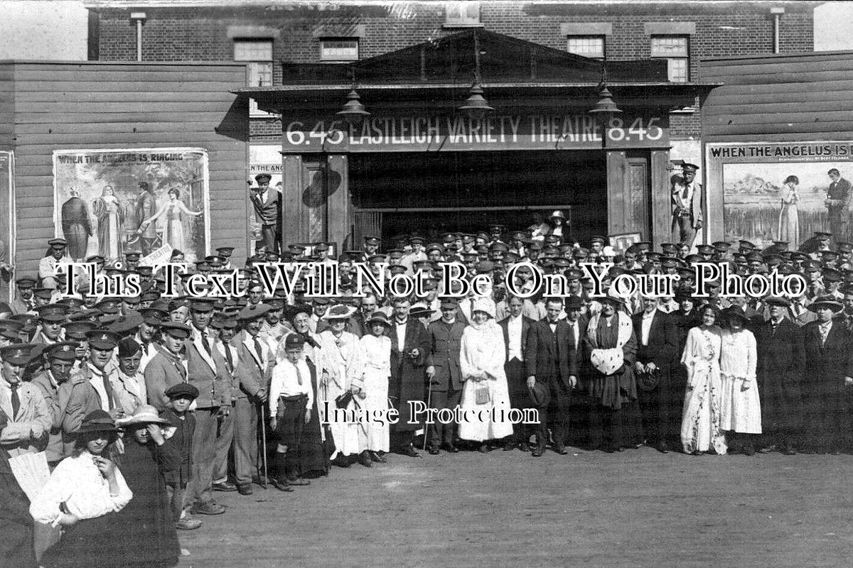 HA 2522 - Eastleigh Variety Theatre & Military Crowd, Hampshire