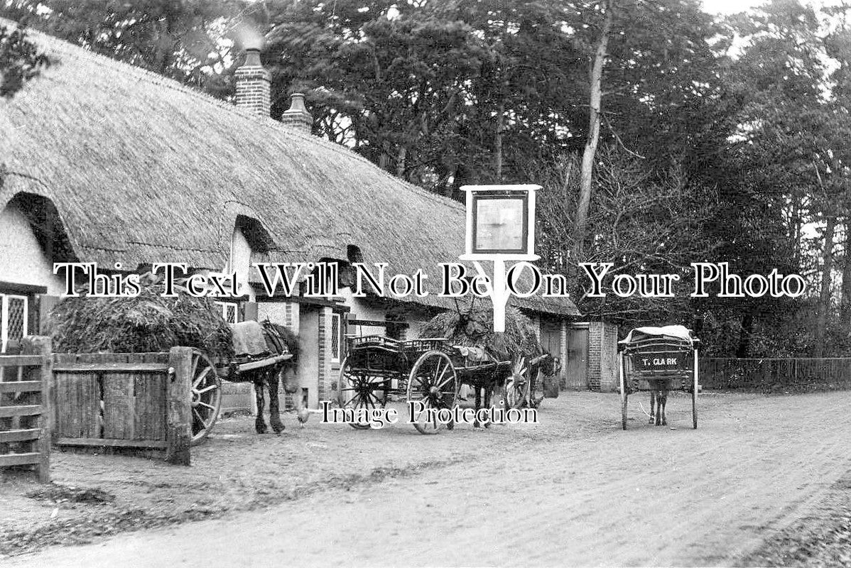 HA 2675 - The Cat & Fiddle Pub, Highcliffe, Hampshire