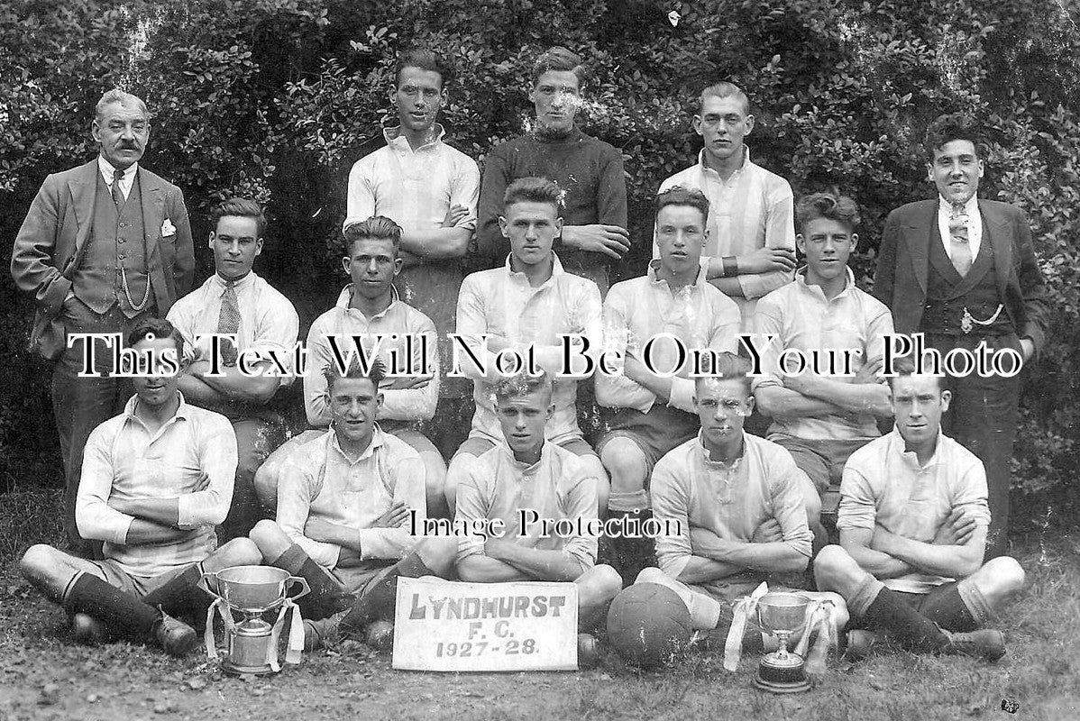HA 2677 - Lyndhurst FC, Hampshire 1927-28
