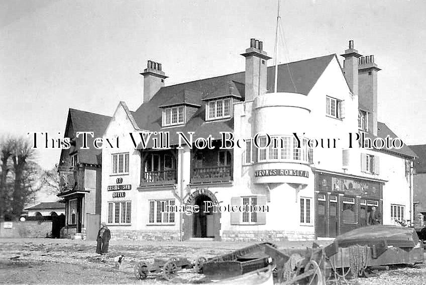 HA 2698 - Rising Sun Hotel, Warsash, Southampton, Hampshire