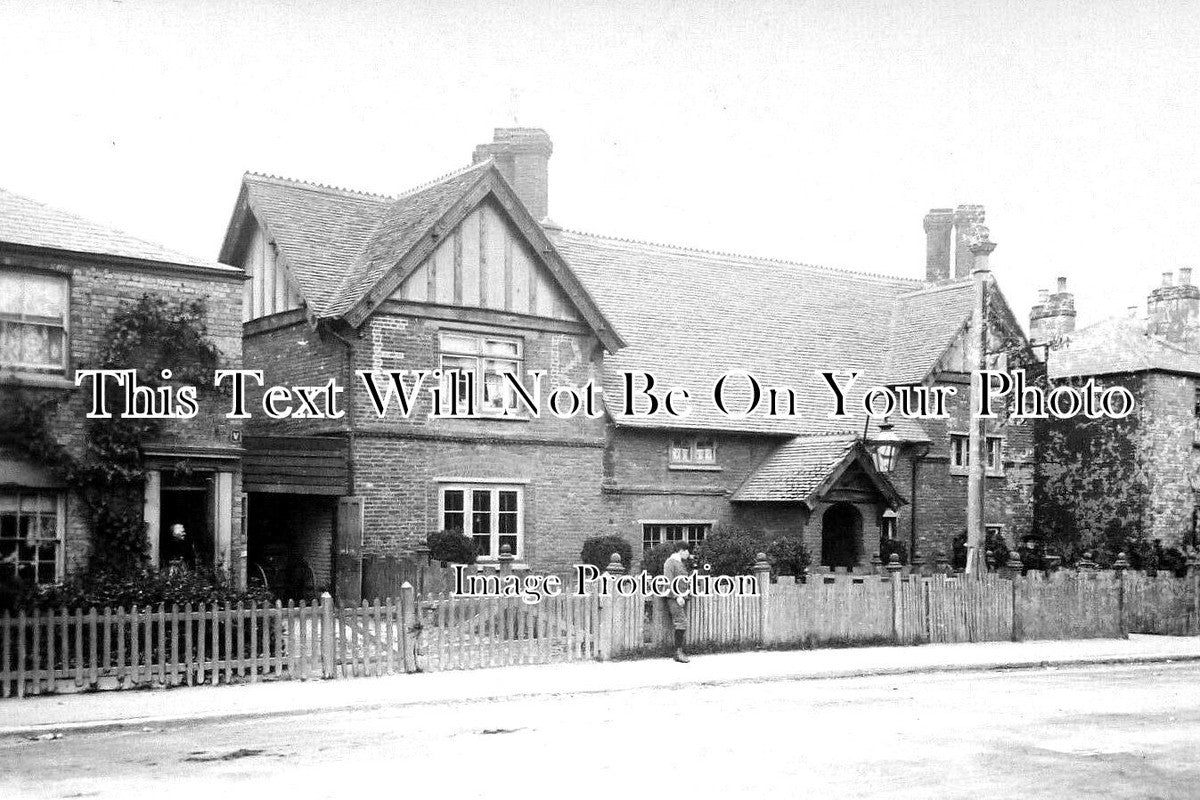 HA 3226 - Old Farmhouse, Southampton, Hampshire