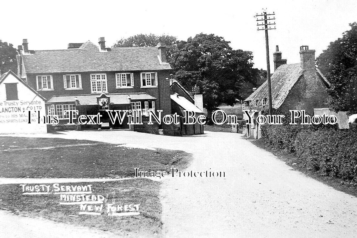 HA 3948 - Trusty Servant, Minstead, New Forest, Hampshire