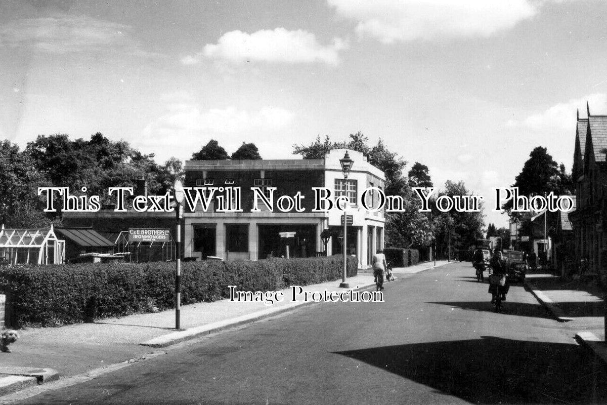 HA 4301 - Fleet Road, Fleet, Hampshire
