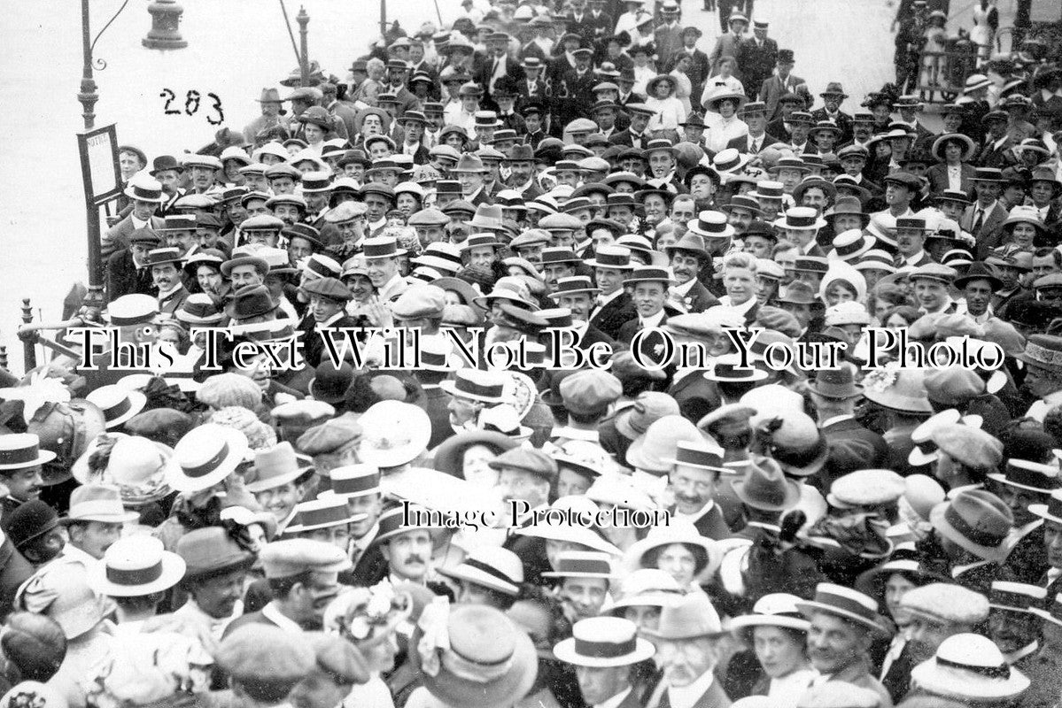 HA 4733 - Waiting For Paddle Steamer, Bournemouth, Hampshire
