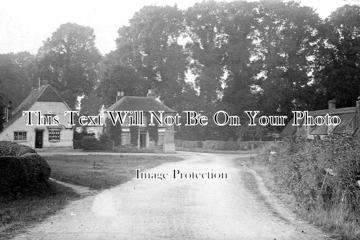 HA 5030 - Pilcot Post Office, Whinchfield, Hampshire c1912