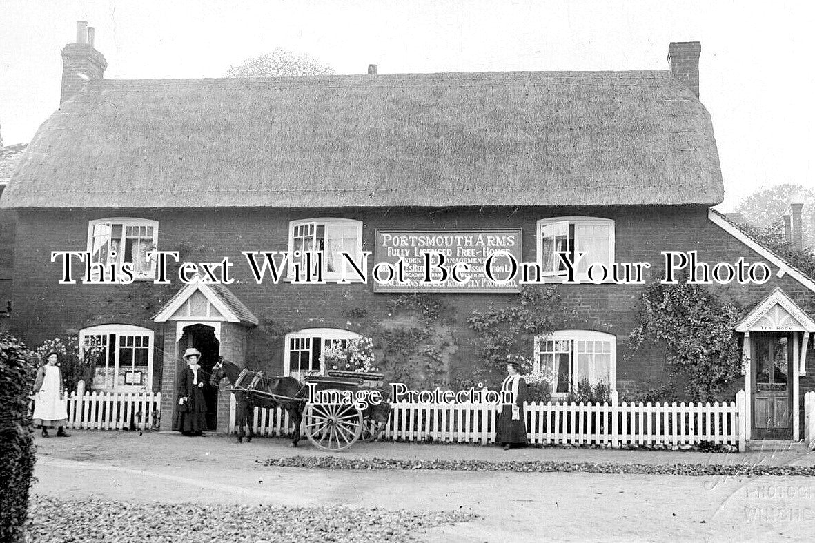 HA 5419 - The Portsmouth Arms Pub, Hurstbourne Priors, Hampshire c1912