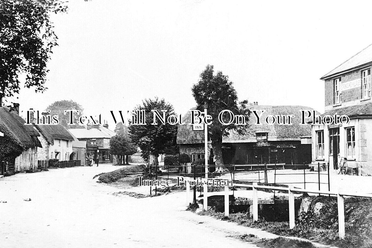 HA 5699 - The Boot Inn Pub, Shipton Bellinger, Hampshire c1915