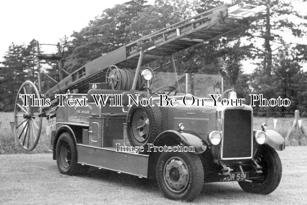 HF 1616 - Bishops Stortford Fire Brigade Engine, Hertfordshire