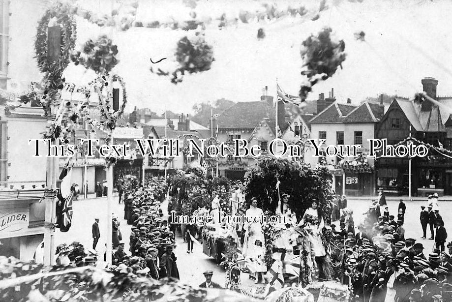 HF 546 - Market Place & Hitchin Carnival, Hertfordshire