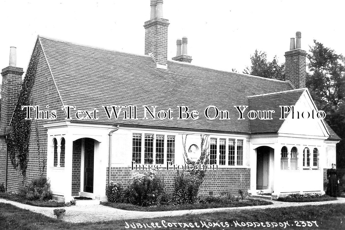 HF 813 - Jubilee Cottage Homes, Hoddesdon, Hertfordshire