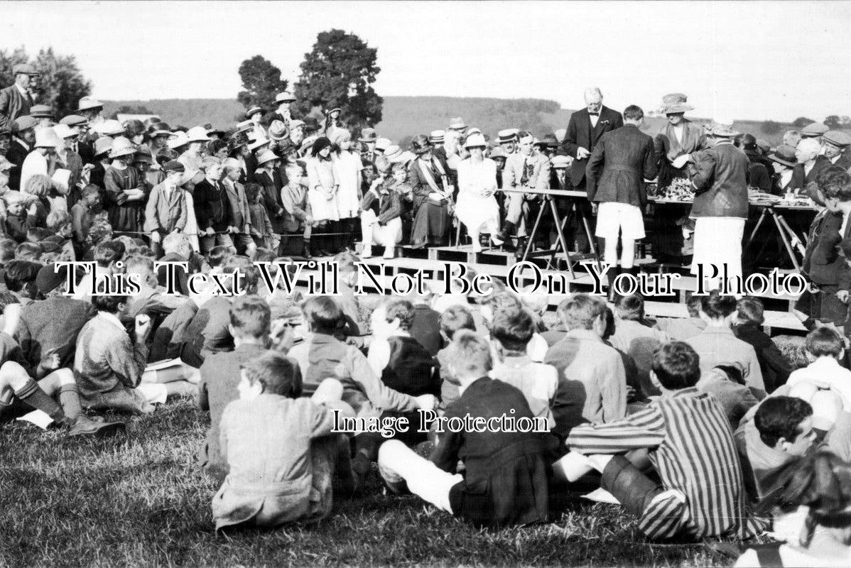 HR 165 - Shool Prize Giving, Leominster