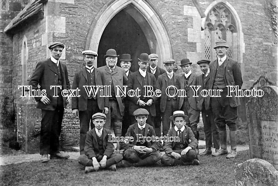 HR 184 - Group Outside Rowlestone Church, Herefordshire Easter 1911