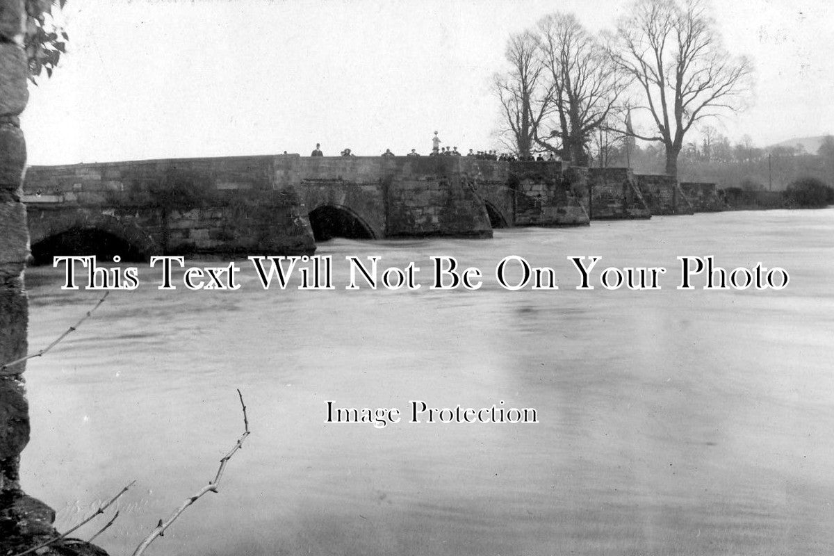 HR 279 - Floods At Ross On Wye, Wilton Bridge, Herefordshire c1910