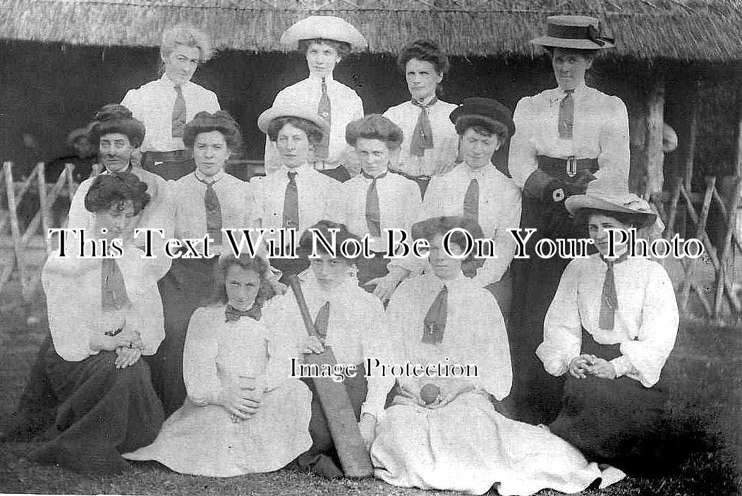 HR 9 - Eastnor Ladies Cricket Team, Herefordshire c1908