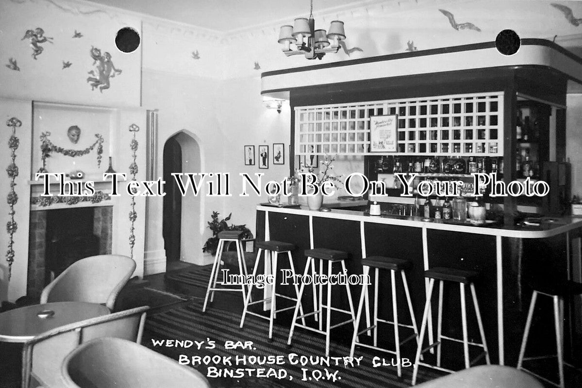 IO 1256 - Wendys Bar, Brook House Country Club, Binstead, Isle Of Wight