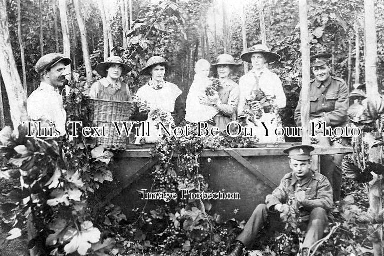 KE 1153 - Hop Picking & Two Soldiers, Kent