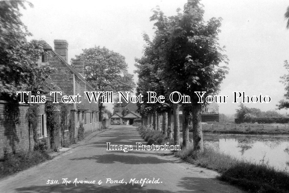 KE 1268 - The Avenue & Pond, Matfield, Kent c1932