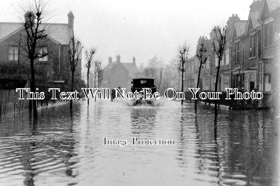 KE 1408 - Tonbridge Flood, Barden Road, Kent