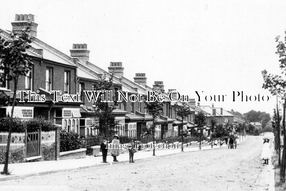 KE 1410 - Congress Road, Abbey Wood, Kent