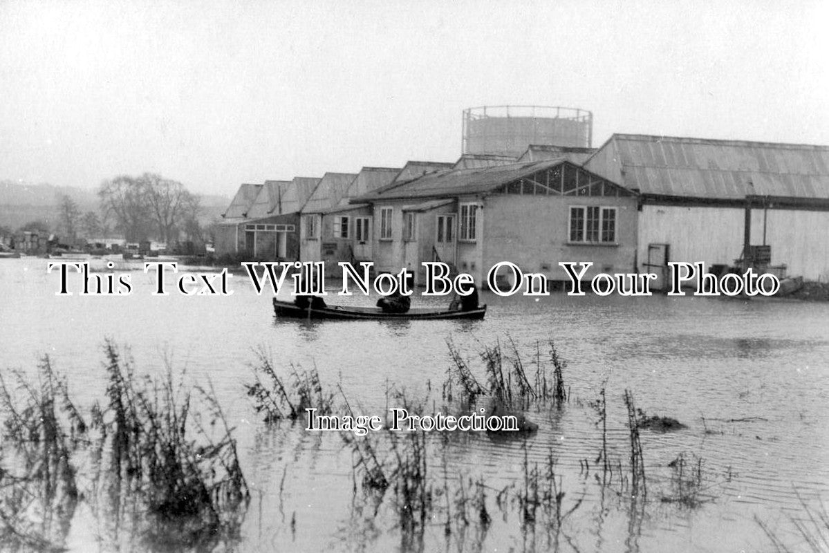 KE 1423 - Storey Motor Factory Flooded, Cannon Lane, Tonbridge, Kent