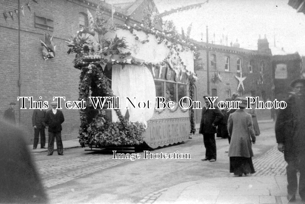 KE 1532 - Decorated Tram & Street, King George V Coronation, Dartford, Kent