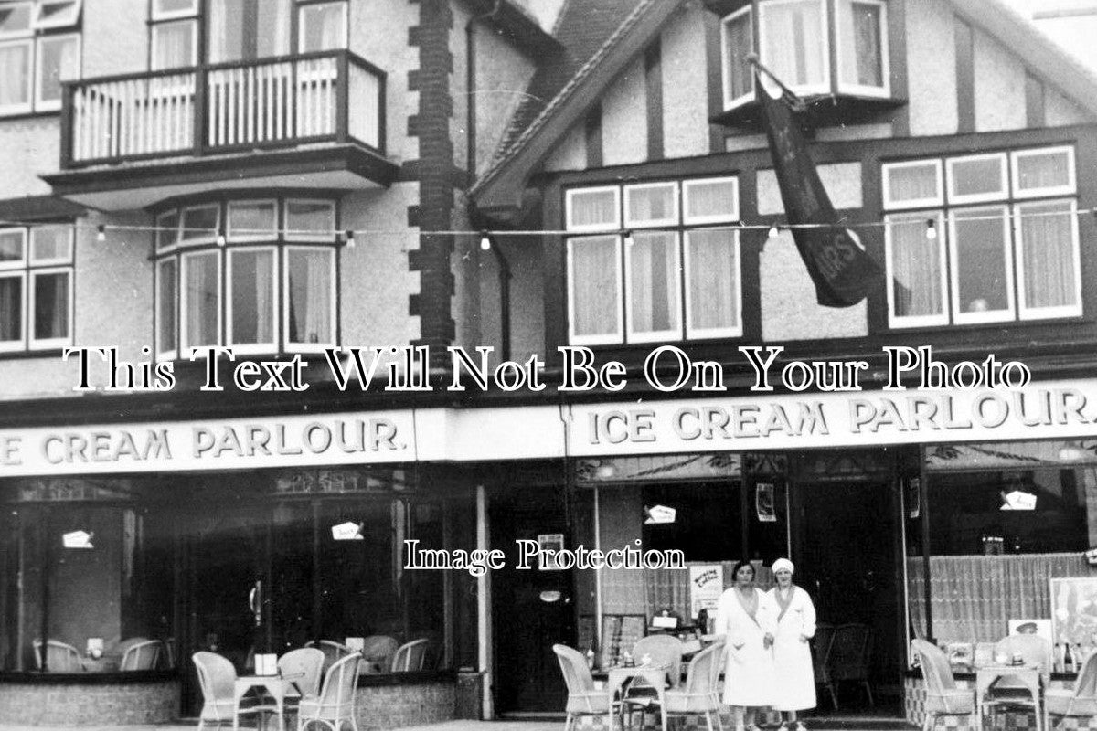 KE 1617 - Ice Cream Parlour At Tankerton, Whitstable, Kent