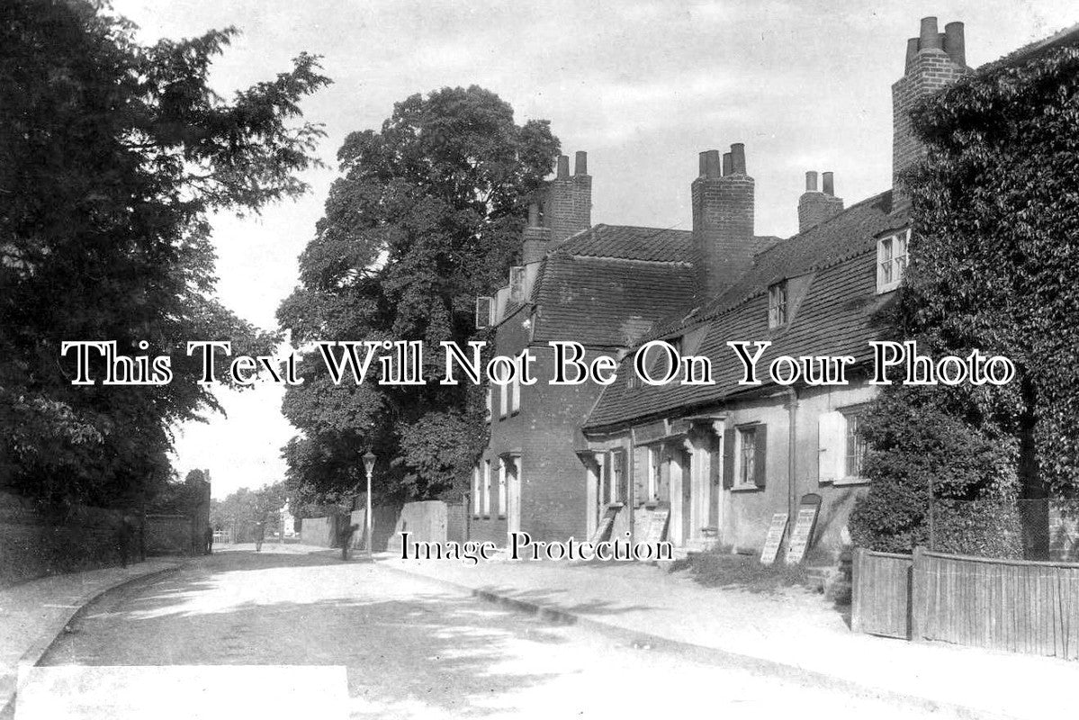 KE 2253 - Church Cottages, Bromley, Kent