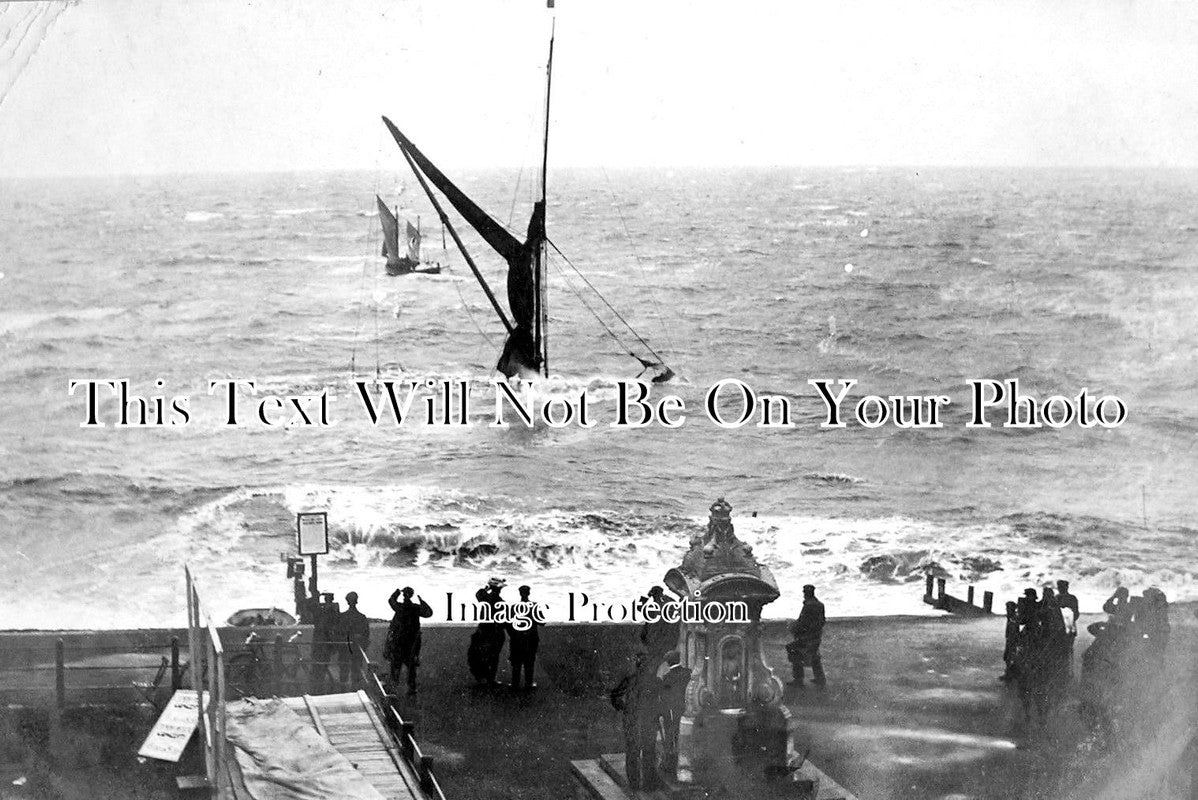 KE 2326 - The Wreck Of The Caleb At Herne Bay, Kent 1908
