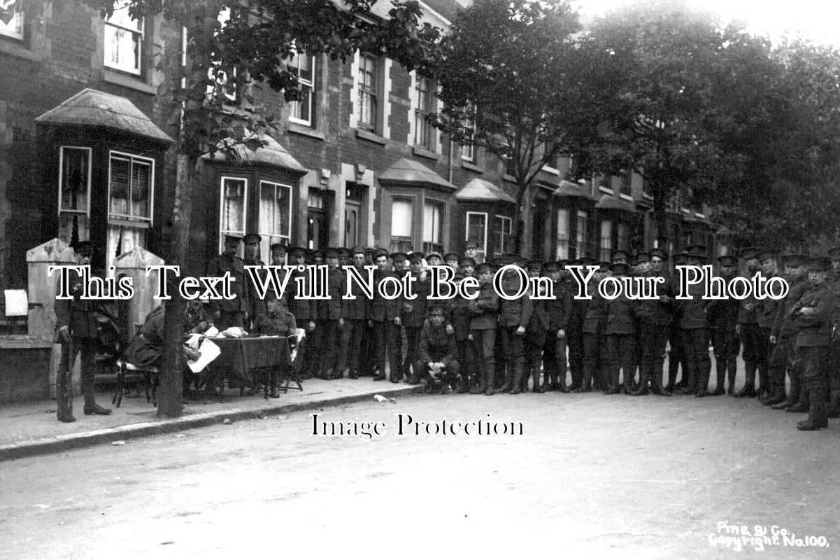 KE 2422 - Soldiers On Street, Maidstone, Kent WW1