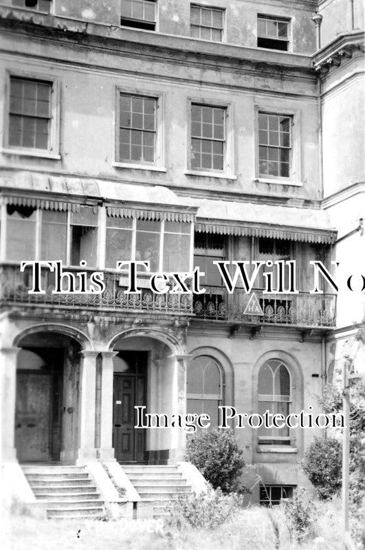 KE 2711 - East Cliff House YHA Hostel, Dover, Kent c1949