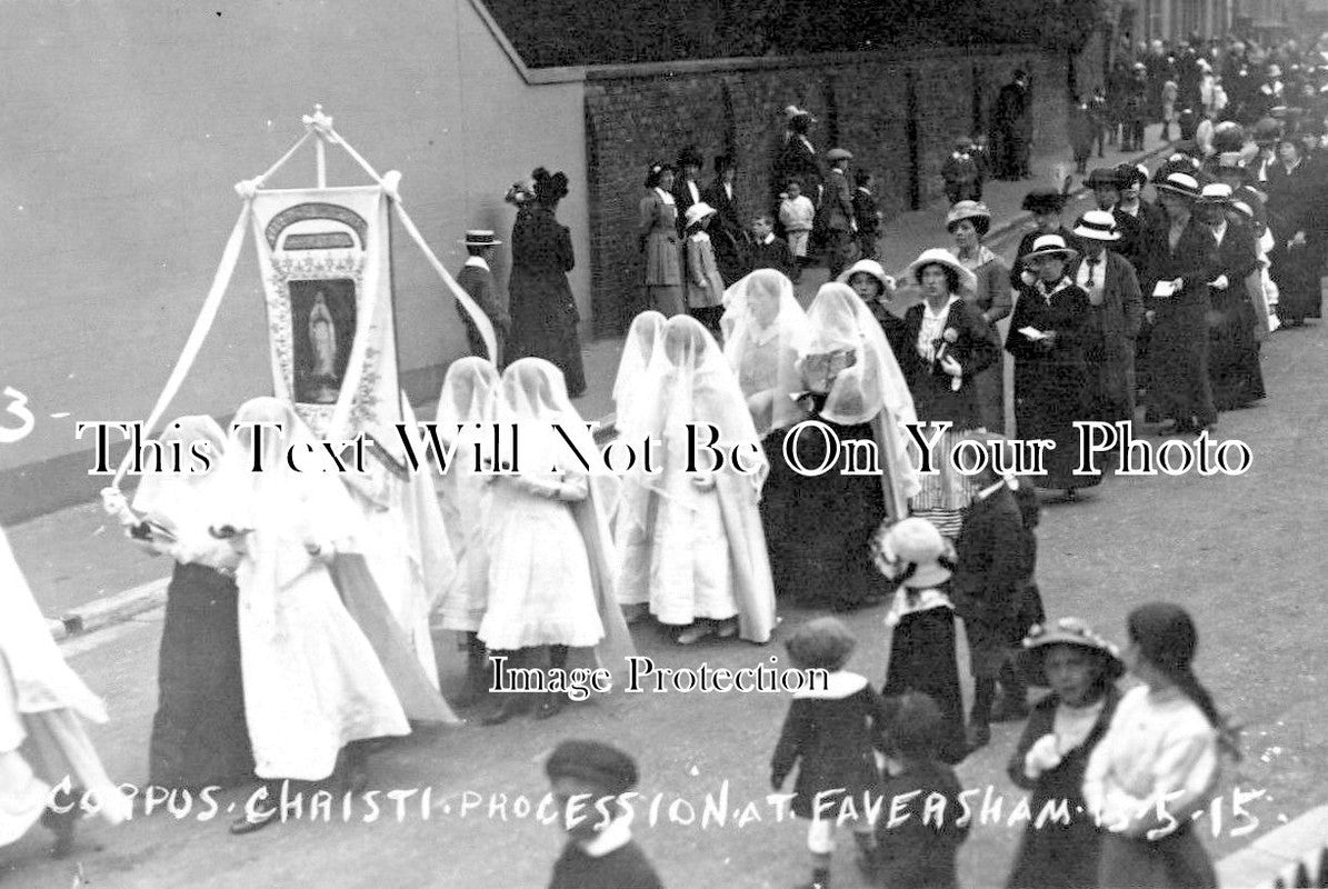 KE 2880 - Corpus Christi Procession, Faversham, Kent 1915