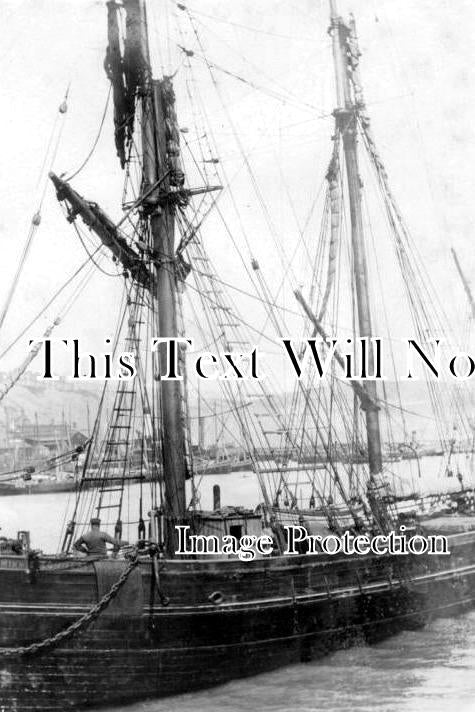 KE 2998 - Folkestone Fishing Boat, Kent c1900