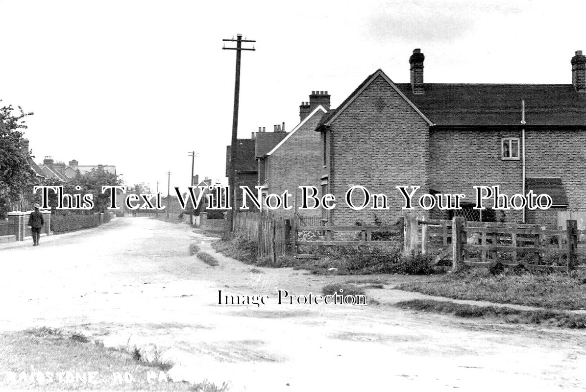 KE 3058 - Maidstone Road, Paddock Wood, Kent c1909
