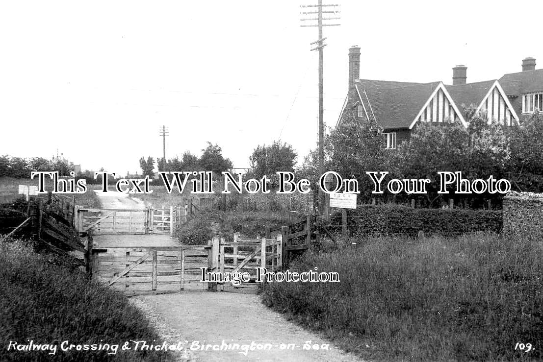 KE 3186 - Railway Crossing & Thicket, Birchington On Sea, Kent