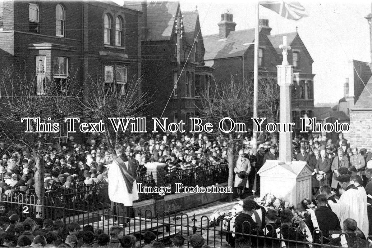 KE 319 - Unveiling Whitstable War Memorial, Kent