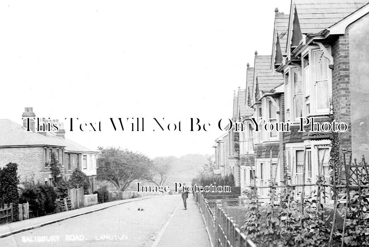 KE 3368 - Salisbury Road, Langton, Kent