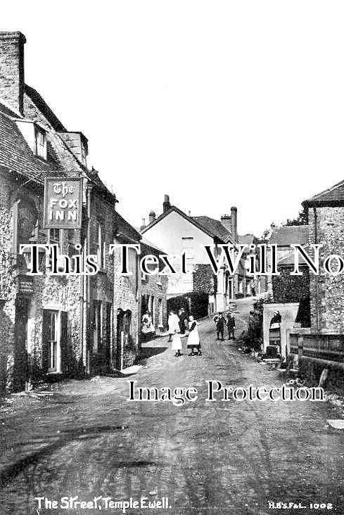 KE 3660 - The Fox Inn Pub, The Street, Temple Ewell, Kent c1914