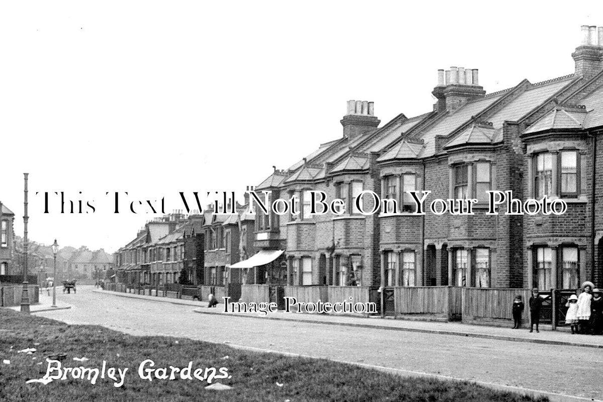 KE 3810 - Bromley Gardens, Kent