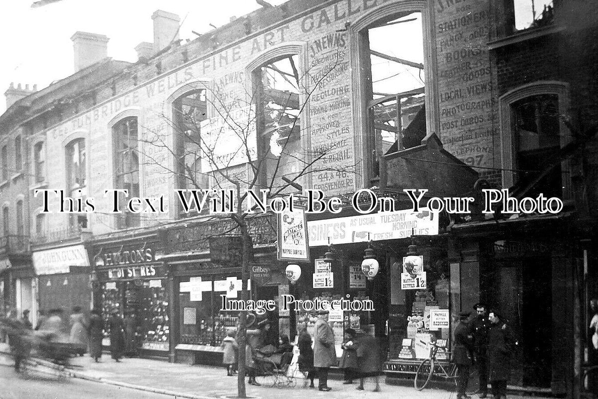 KE 3879 - Tunbridge Wells Finer Art Galleries Fire, Kent c1913