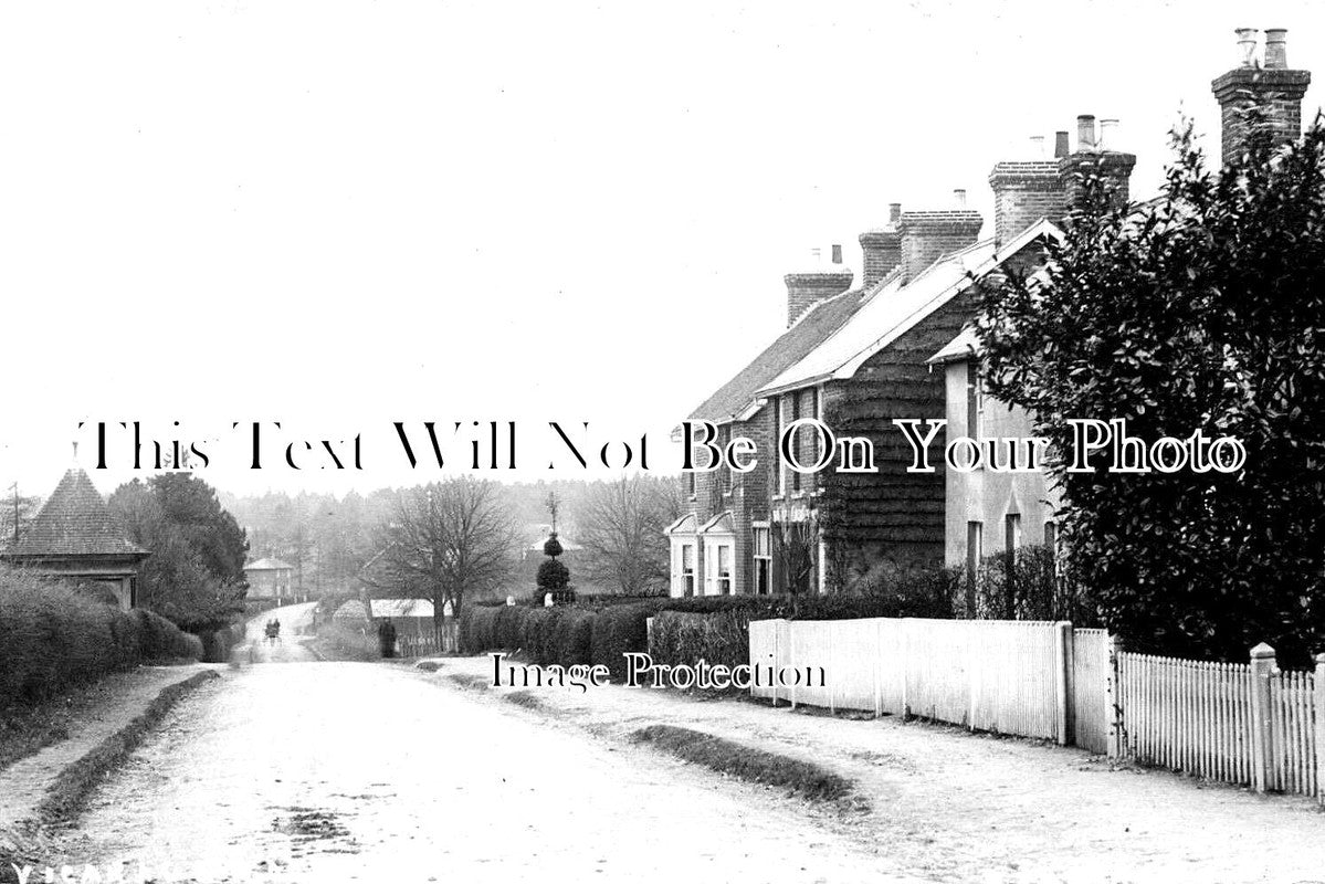 KE 3961 - Vicarage Road, Kennington, Kent