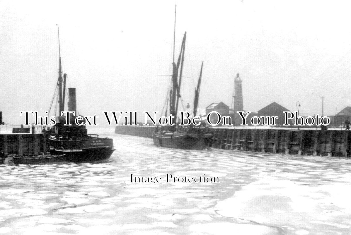 KE 3983 - Frozen Sea At Whitstable, Kent c1910