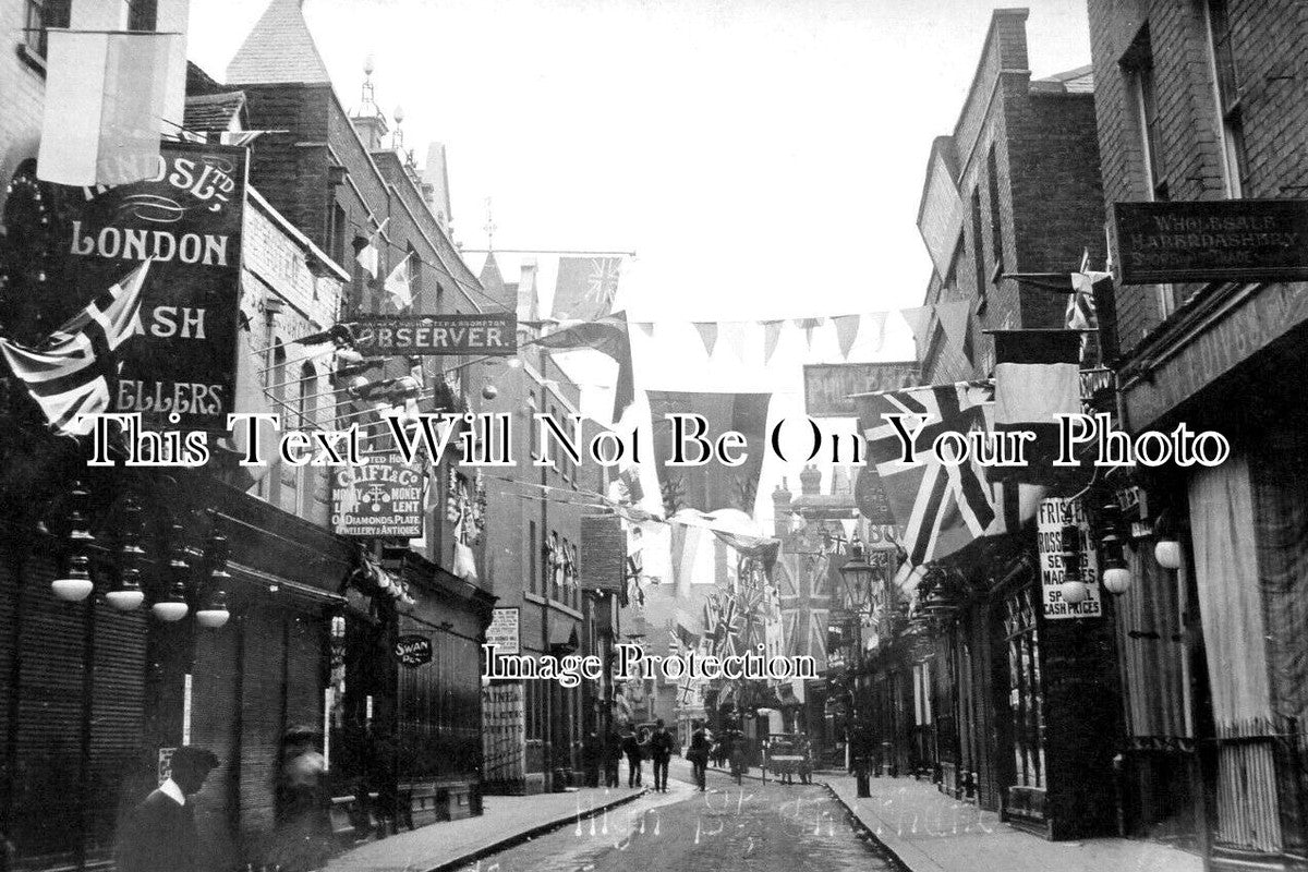 KE 4073 - High Street Decorations, Chatham, Kent