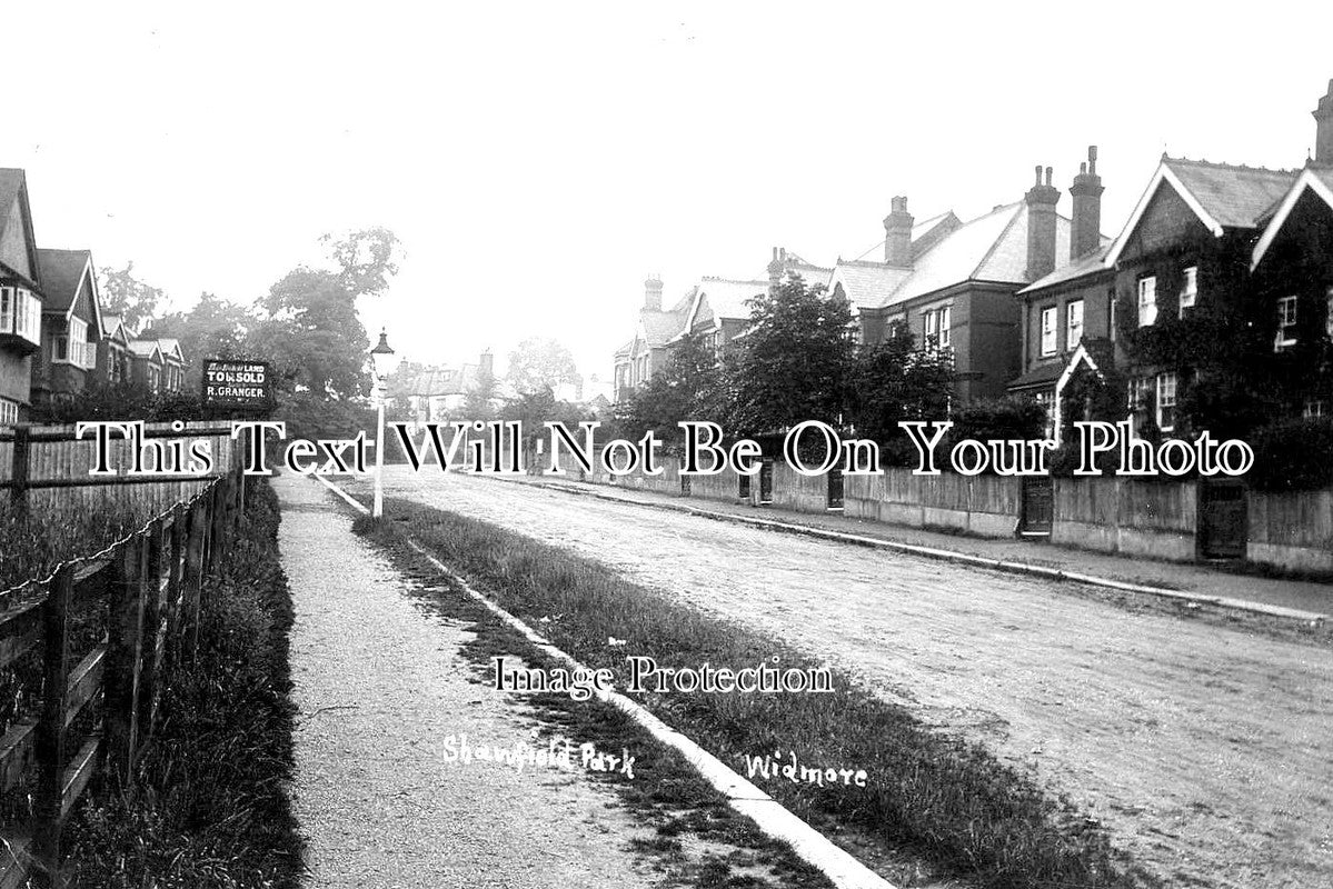 KE 4238 - Shawfield Park, Widmore, Kent