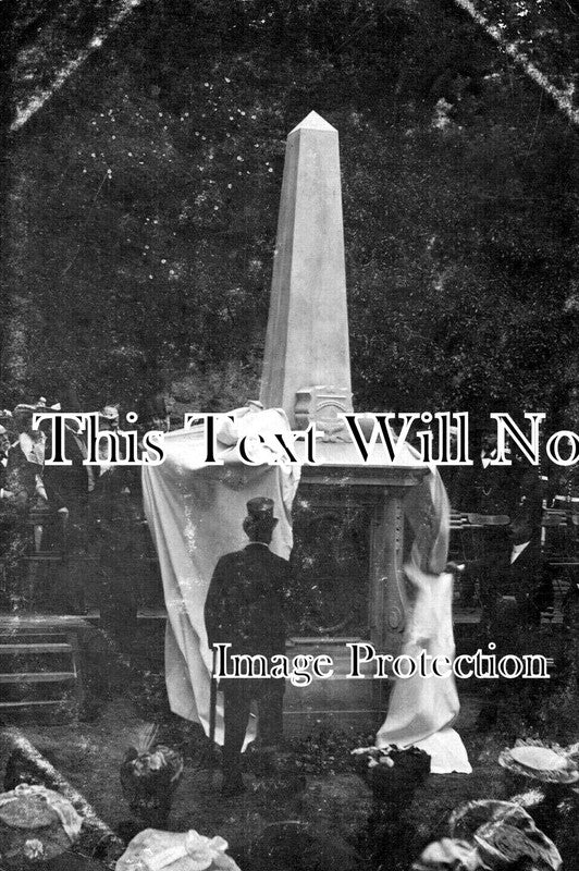 KE 4257 - Unveiling Tonbridge Boer War Memorial, Kent 1904